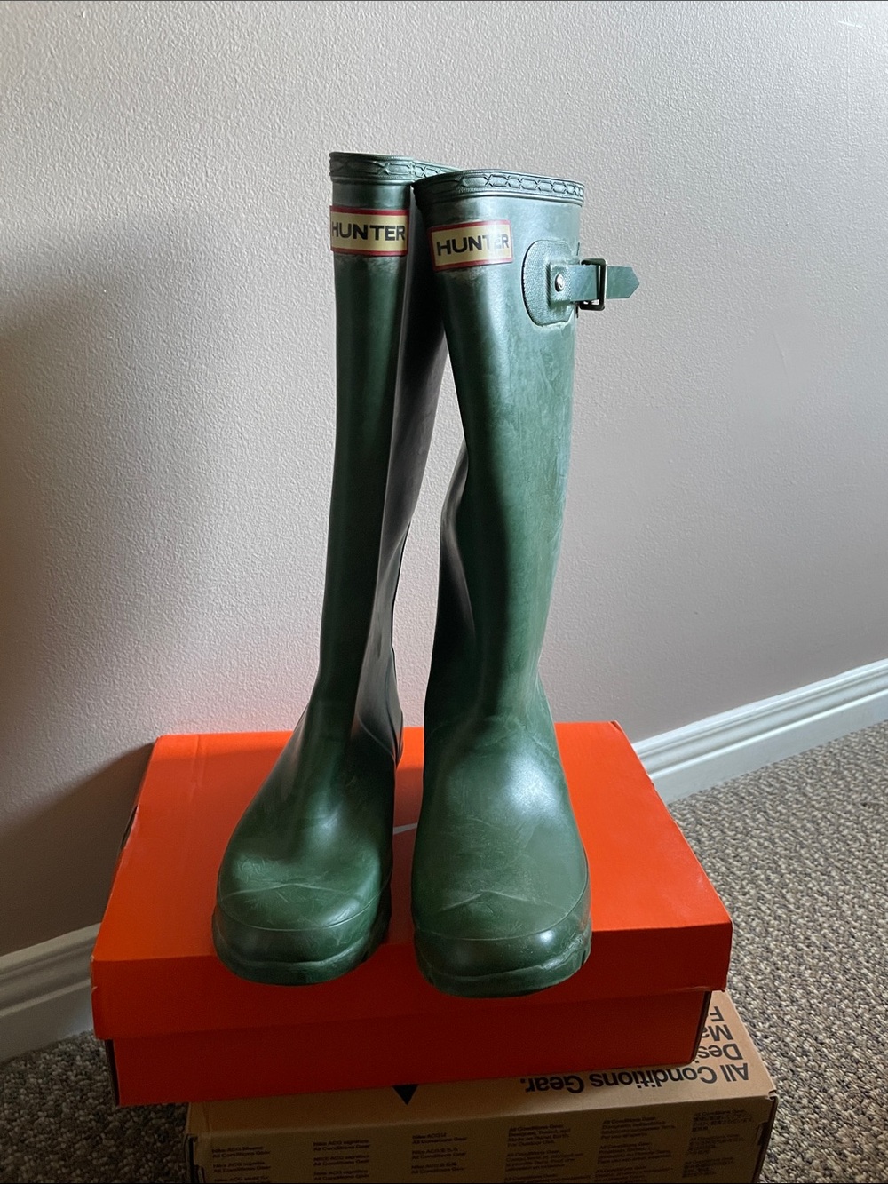 Hunter Huntress Boots